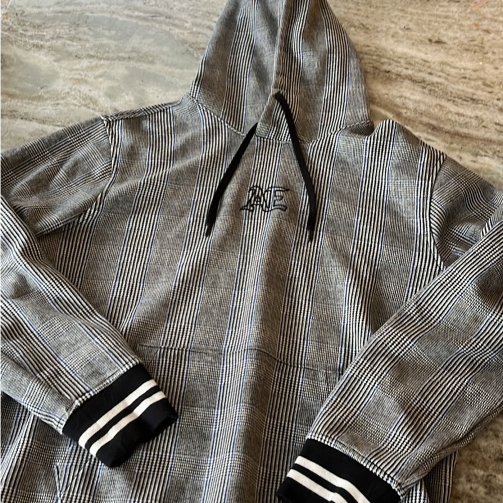 AMERICAN EAGLE Black and White Striped/checkered Hoodie
